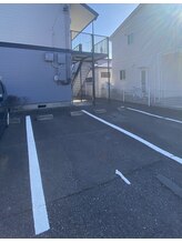 雫/駐車場１番に停めてください☆