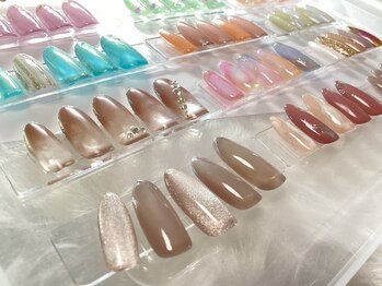 アルーレン(Aluren)の写真/≪★初めての方にもおすすめ★≫どんなデザインにしようかお悩みの方に！あなたのなりたい指先が叶う♪