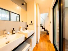 ラッシュモア(LASHMORE)