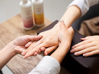 マニ ネイル ケア 京都店(mani nail CARE)の写真/ネイルケアでキレイなお手元へ♪爪を削らない・傷めないパラジェル取り扱い店舗