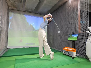 レディーアップ(Ready Up)/大型スクリーンでラウンド練習