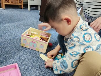 かおりビューティサロン/スタッフの無料お子さま見守り付