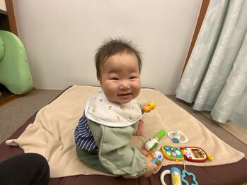 子育てママの整体サロン/施術中のお子様の様子