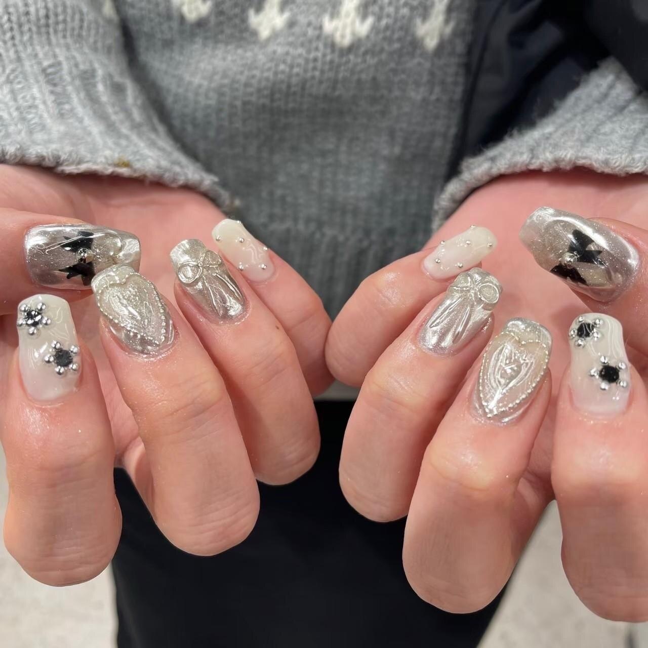 107))ネイルチップ フレンチガーリー リボンネイル ミラー シルバー