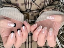 ネイル エミュスト(Nail Emuest)/きらきら黒フレンチ