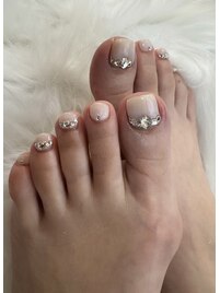 オトナ女子のフットネイル