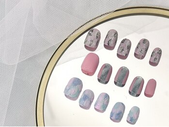 ローラポンポニー(Laura pomponnee)の写真/表参道のお洒落サロン♪繊細な手書きアートもお任せ下さい☆お洒落な大人からの支持率◎お洒落も爪先から★