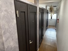 エミュ(emu)/右側一番手前のお部屋になります