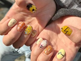 黄色×キャラクターネイル