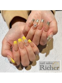 イエローフレンチネイル