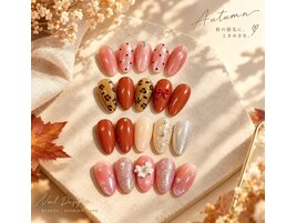 秋色ネイルコレクション