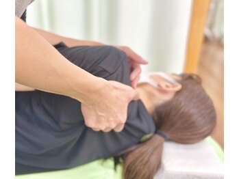 ひじり整骨院の写真/【柔道整復師】知識も経験も豊富なスタッフがあなたのお悩みを根本改善☆肩こり・腰痛・頭痛・冷えなどに◎