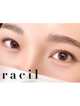 ナチュラル上品な目元にしたい