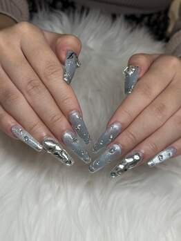 naris nailの写真/コスパ◎長さ出しもお任せ下さい！4cm以上のチップもOK！八戸で叶える最強ギャルネイル。