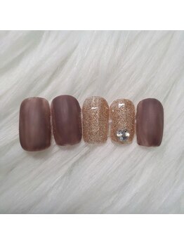 ビー ピボット店(Bee)/定額デザイン