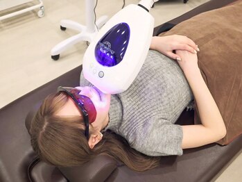 弁天町駅前整体院/ベッドに寝ながら施術も可能