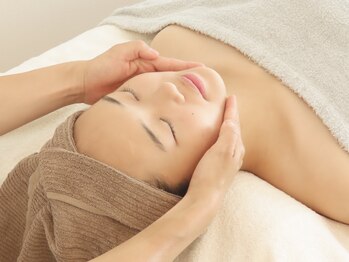 オヒサマ(Ohisama)の写真/≪顔のむくみや左右差でお悩みの方へ≫むくみスッキリ！気になる左右差にもアプローチ