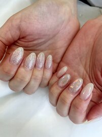 うるうる**グリッターネイル