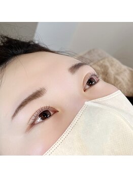 彼女とまつ毛クリム(crim)/化粧崩れを防ぎたい