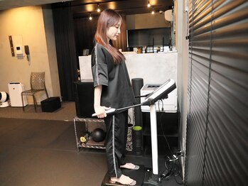 エムズフィッツ(M's fits!)/体組成計で測定