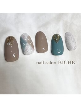 リッシュ(RICHE)/ニット風ネイル