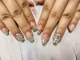 ビジューネイル