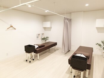 えなわせ接骨院 手稲院/広々とした院内