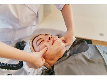 ミルラ(myrrh)/眼輪筋をほぐしてぱっちり目へ！