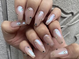 ビジューネイル