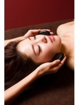 ヴィヴィアン 岡崎店(骨気&Relaxation Vivian)/6.ホットストーンセラピー