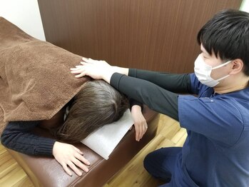 ろはす整体院/肩こり施術