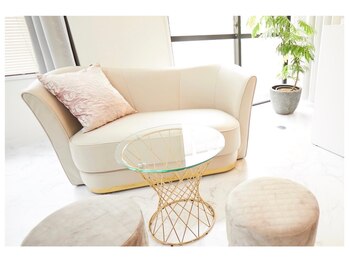 スラリ(SLARI)/個室のプライベート空間