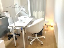 リーフ(Leaf)の雰囲気（白を基調としたおしゃれ空間♪落ち着いてゆったり過ごせます(^^)）