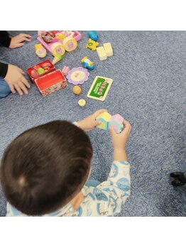 かおりビューティサロン/お子さまは、付添って見守ります