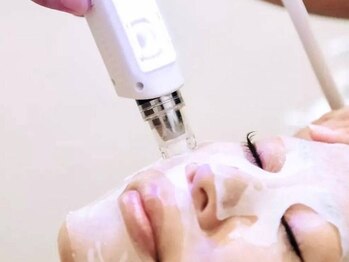 ナチュラル 小禄店(Natural)の写真/【毛穴レス☆ツヤ肌実現】自慢できるすっぴん肌に♪化粧ノリの良さで効果を実感するお客様多数☆
