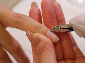 ネイルズアジュール イオン上越店(NailsAzur)の写真/【爪の形整え・甘皮ケア・艶磨きで指先美人★】自爪強化やシャイニングコースがおすすめ!ブログをcheck☆