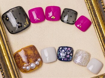 クアトログランシュ 青葉台(QUATRO×GranCieux)/秋色フットネイル