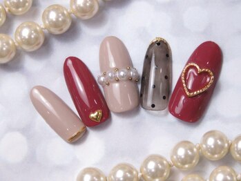 ナナズネイル 西小倉店(NANA's Nail)/大人の女性向きデザイン