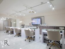 クレージュネイル(CRG NAIL)の雰囲気（窮屈感のない広々とした店内☆）