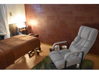 シェノンモコ(CHAiNON moko)/座り心地抜群の高座椅子