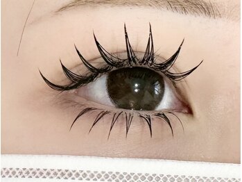 モズ(mo'z)の写真/人気の【LEDエクステ】で、持ちが良く美しい仕上がりを実現。なりたいお目元はmo'zにお任せ！