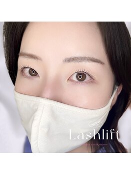 リリージョワ(Lily joie)/立ち上げカールまつ毛パーマ