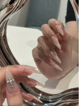 ムーイ 外苑前(mooi.)の写真/【21時営業/高技術スタッフ集結】トレンド韓国/海外風デザインも映える自然な美フォルム仕上げの長さ出し◎