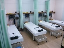 今川鍼灸整骨院の雰囲気(.ベット9台 カーテン付きで仕切ることができます)