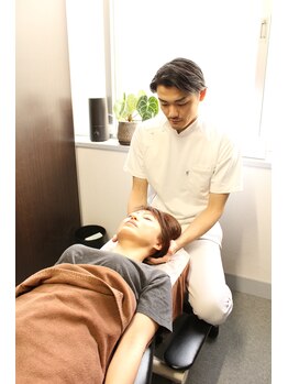 ボディ アンド フェイス サロン 真(Body and Face salon sym)/頚椎の調整