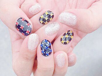 フォフォネイル 自由が丘(Fofo nail)/【スタッフネイル】