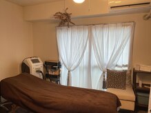 清潔感のある店内でリラックスしながら施術を受けられます＊