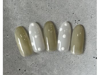 ニアウネイル(niau nail.)/ドットネイル