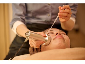 ザ ワン(THE ONE)/【シミケア】ビタミンC導入 施術