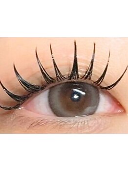 特別な日に合う華やかな目元にしたい